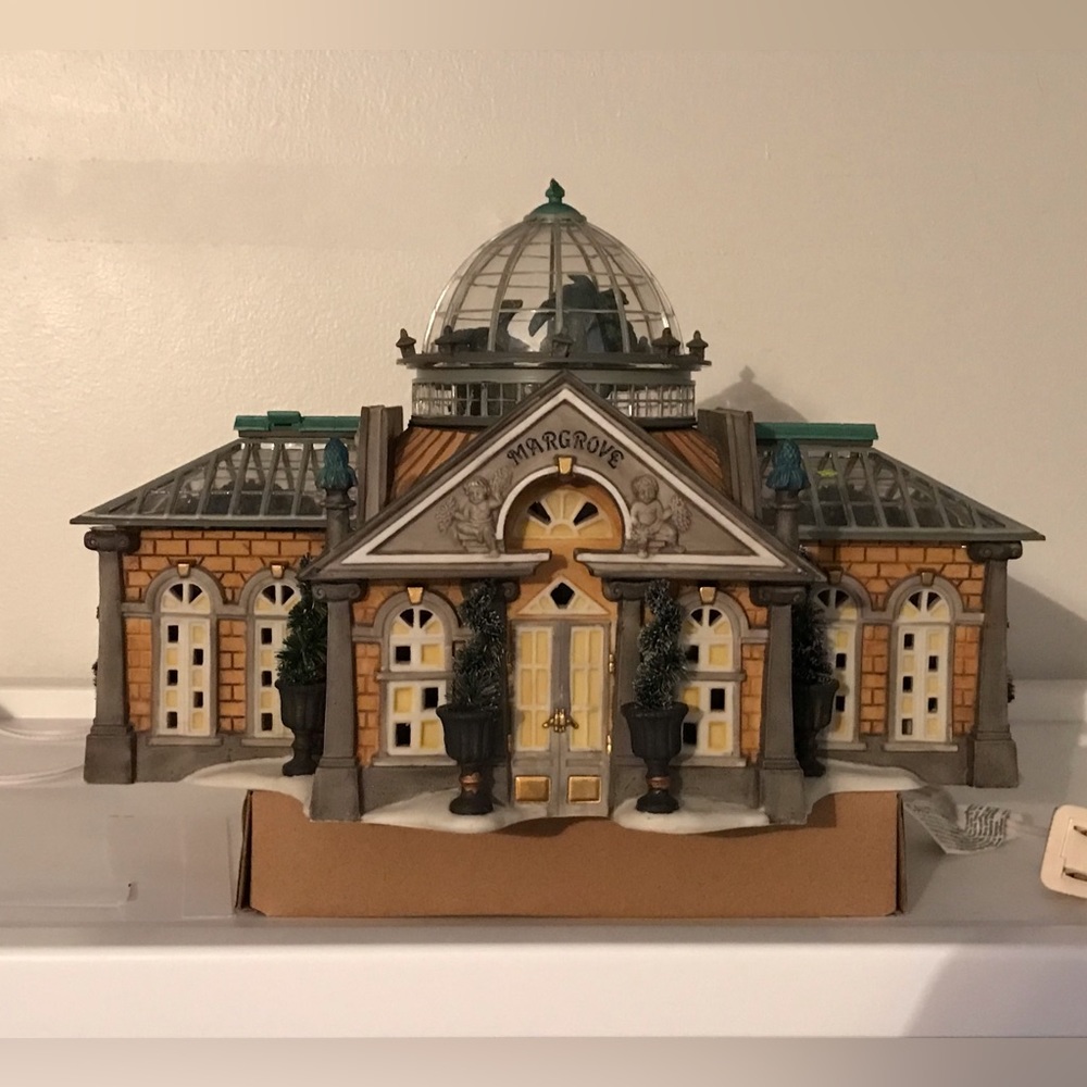 Department 56 Mangrove Orangery Dickens village Christmas house out of box